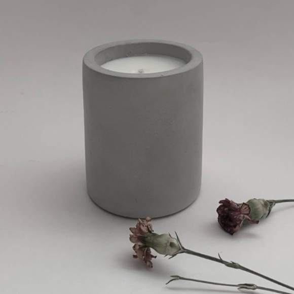 Concrete Candle - Picture 1 of 3